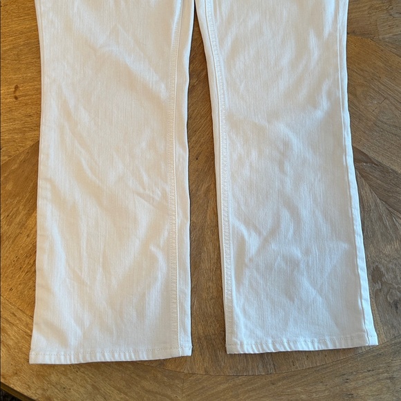 J. Jill Cream Denim Demi-boot cut Boot-Cut Ankle jeans. Size 10. Mid rise. EUC. - Picture 11 of 11